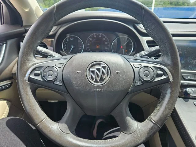 Used 2017 White Frost Tri-Coat Buick Essence image 9