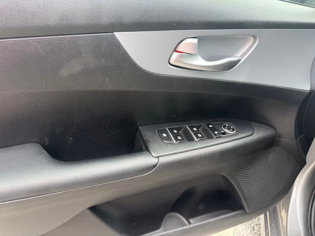 Used 2024 Gray Kia LXS image 5