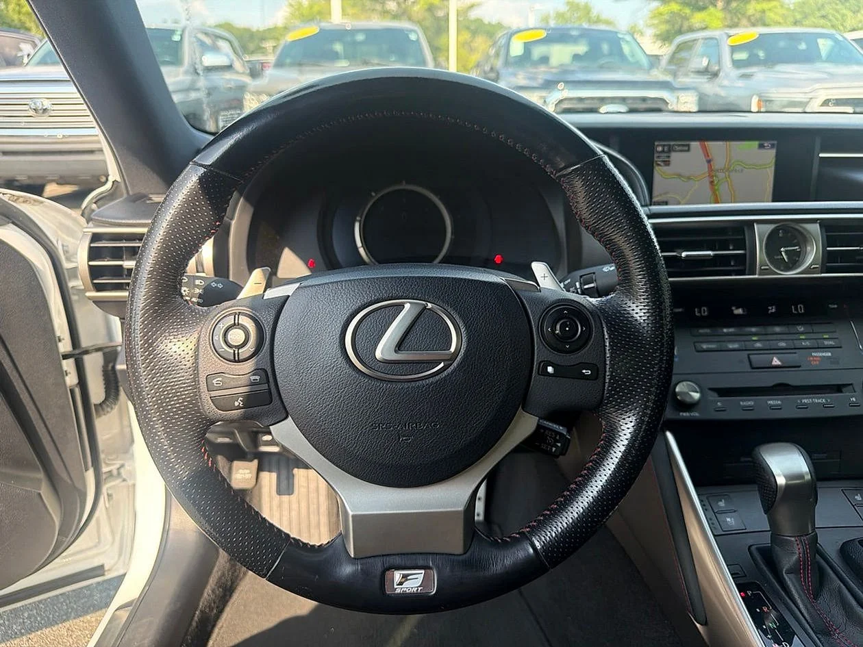 Used 2016  Lexus 350 image 16