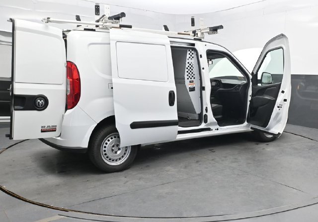 Used 2022 White Ram Base image 49