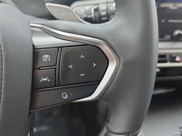 Used 2023 Iridium Lexus 350h Luxury image 18