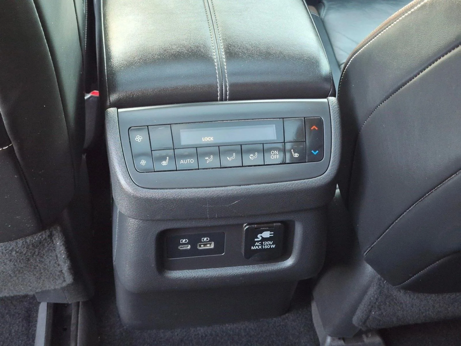 Used 2022 Pearl White Tricoat Nissan Platinum image 18