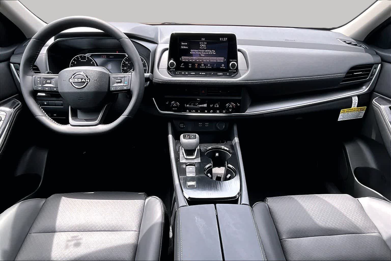 New 2026 Everest White Pearl TriCoat Nissan Dark Armor image 5