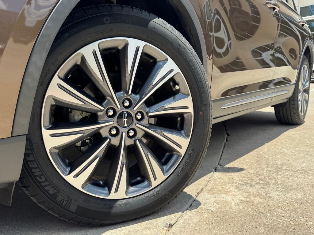 Used 2022 Brown Lincoln Reserve image 2