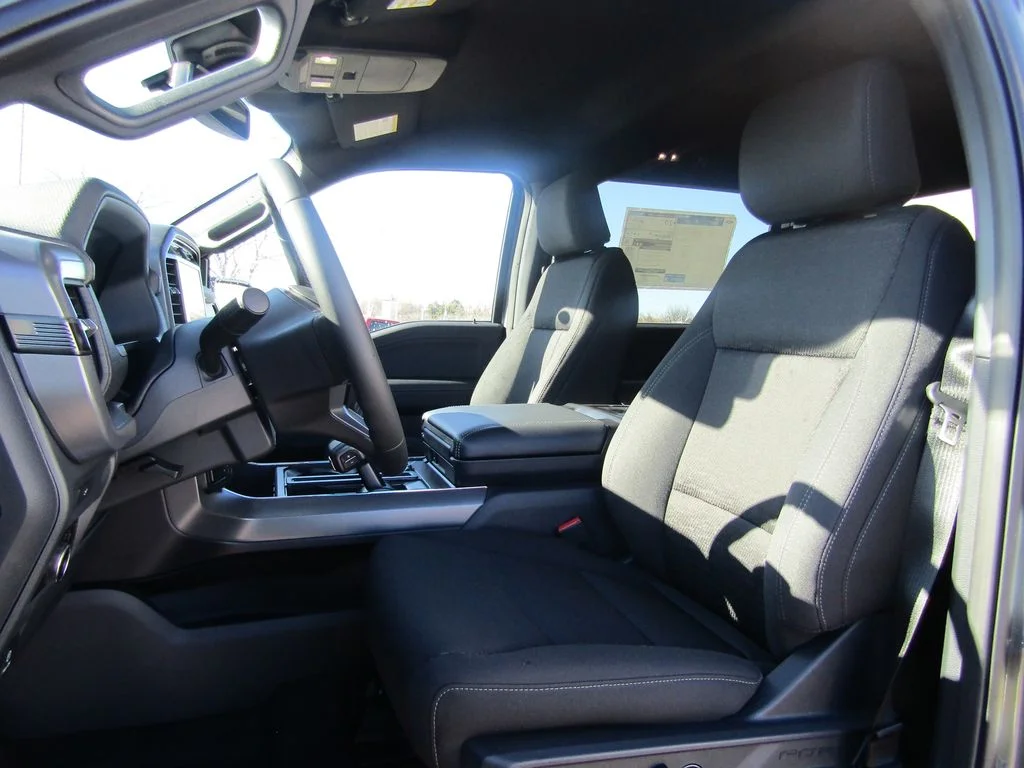 New 2026 Carbonized Gray Metallic Ford XLT image 13