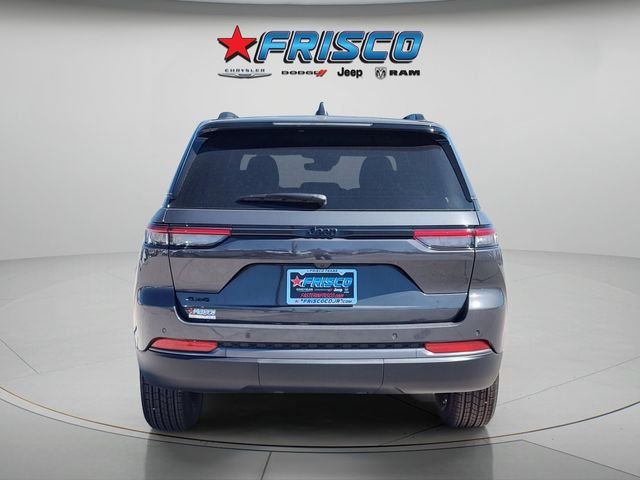 New 2026 Baltic Gray Metallic Clear-Coat Exterior Paint Jeep Altitude image 4