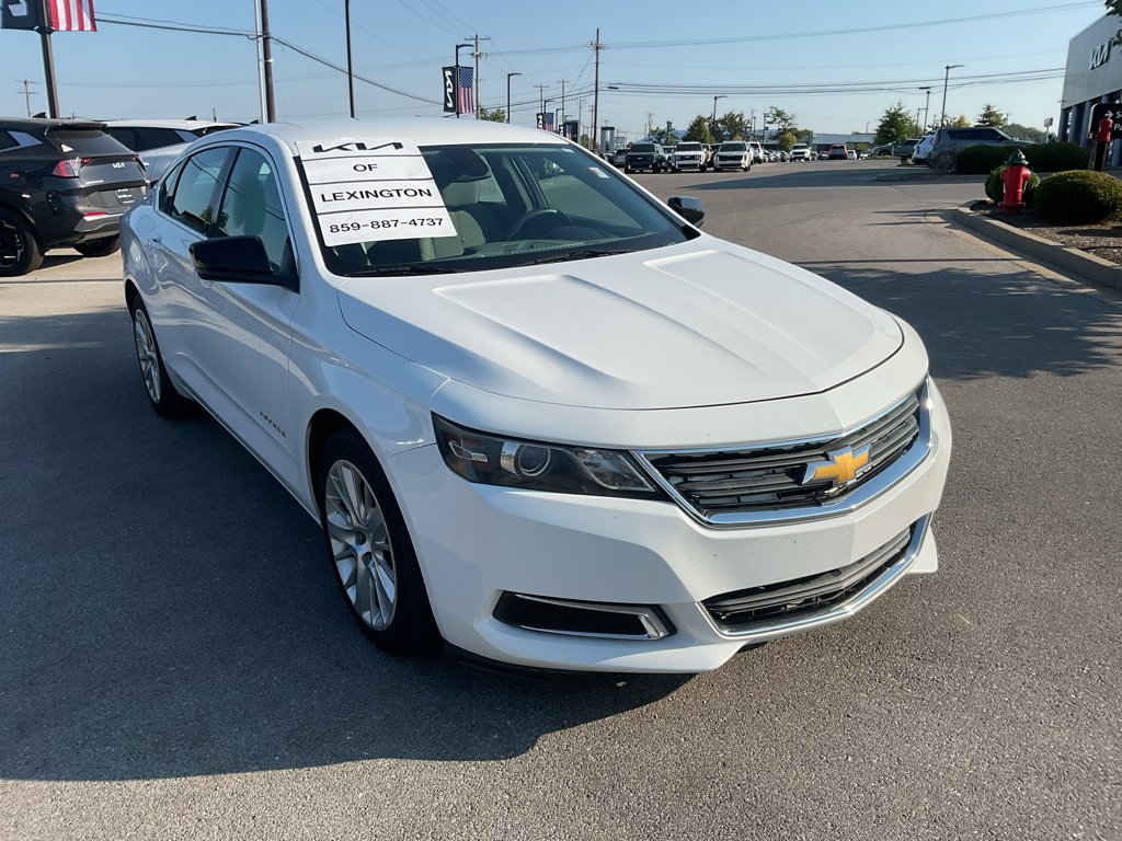 Used 2014 Summit White Chevrolet LS image 2