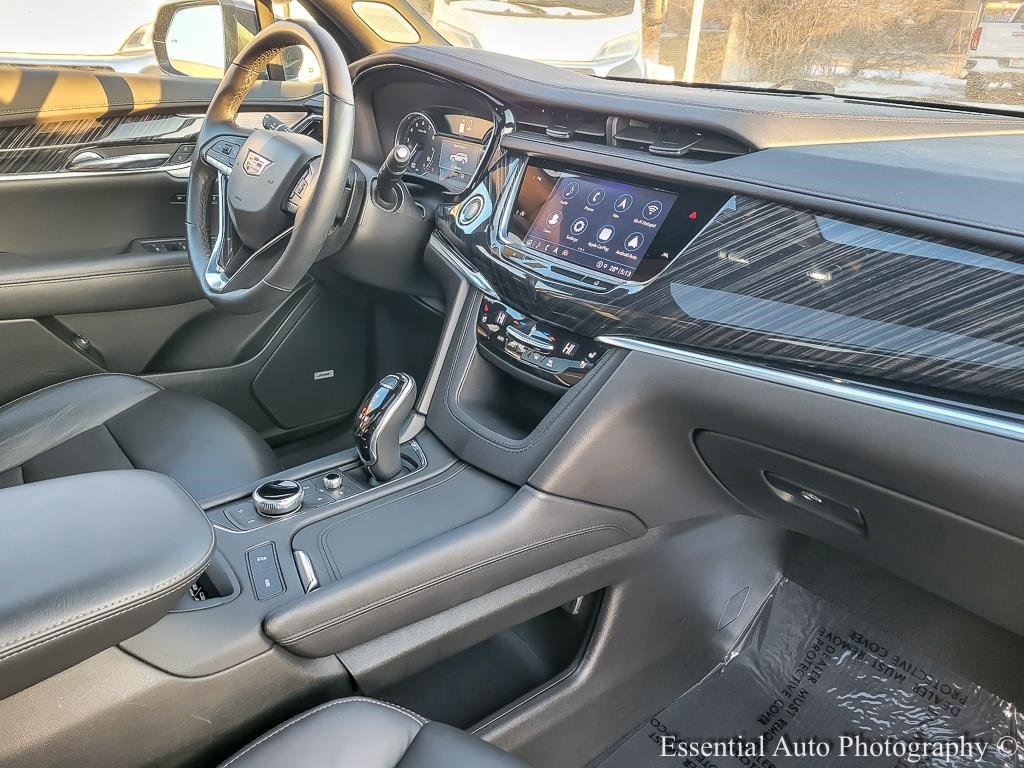 2025 CADILLAC XT6 - Image 24