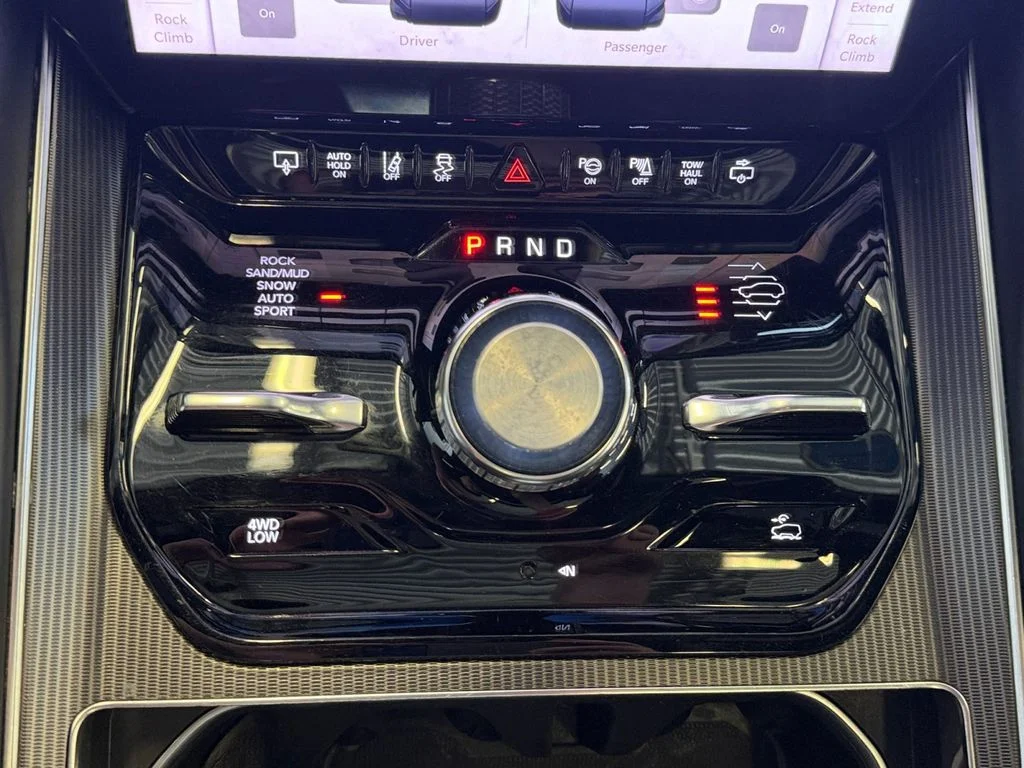 Used 2022 White Jeep Series II image 34