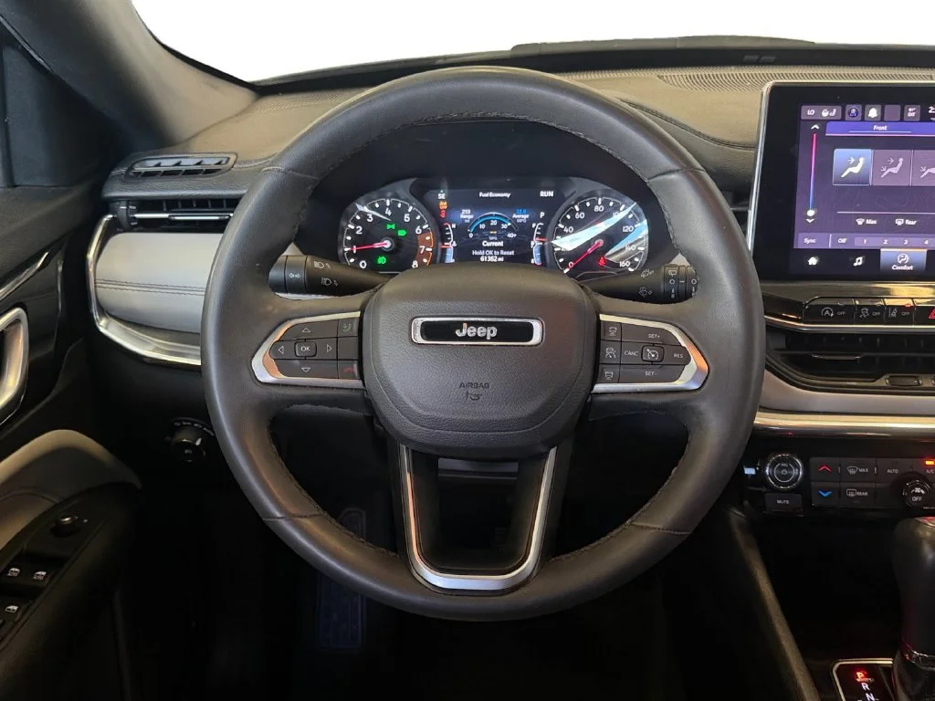 Used 2024 Gray Jeep Limited image 18