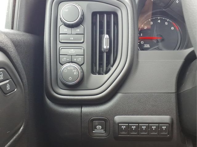 New 2026 Summit White Chevrolet Work Truck image 12
