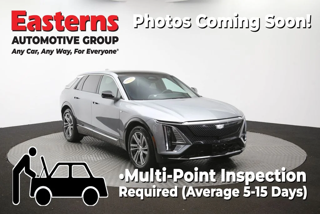 Used 2024 Silver Cadillac Luxury image 51