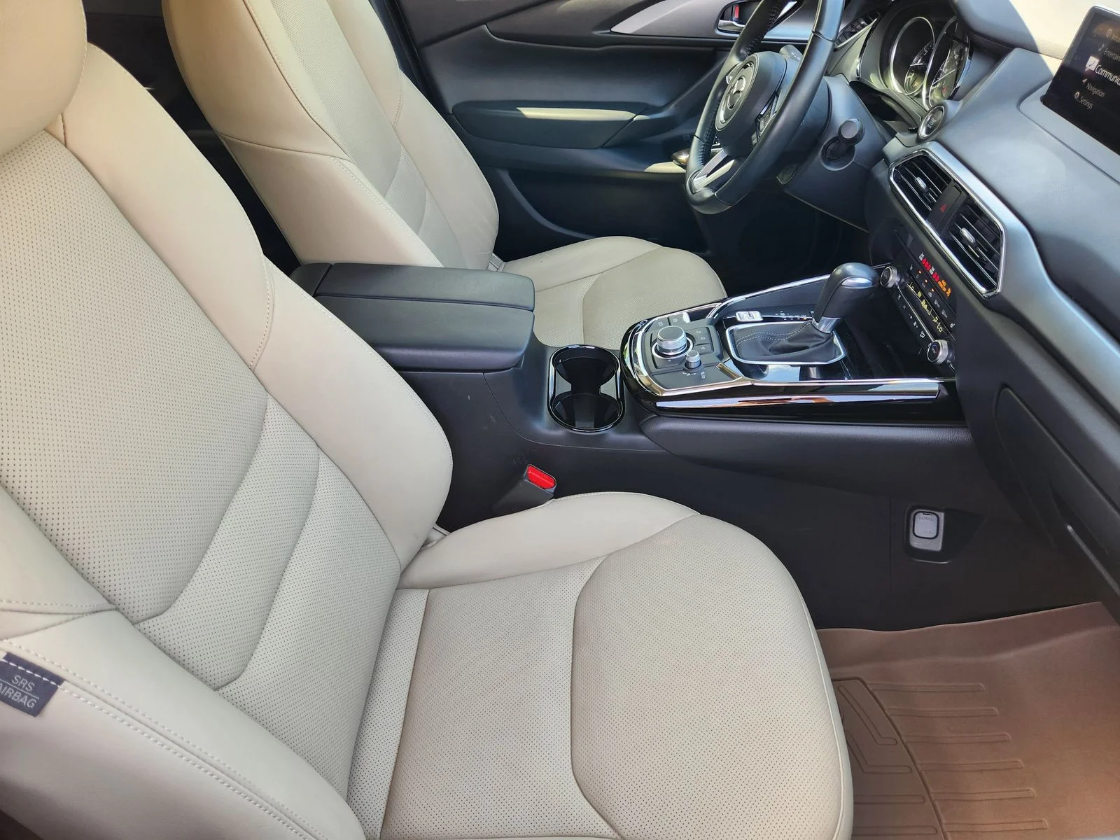 Used 2023 White Mazda Touring Plus image 12