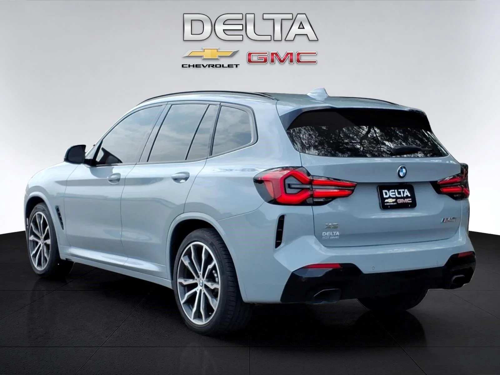 Used 2023 Brooklyn Grey Metallic BMW M40i image 3