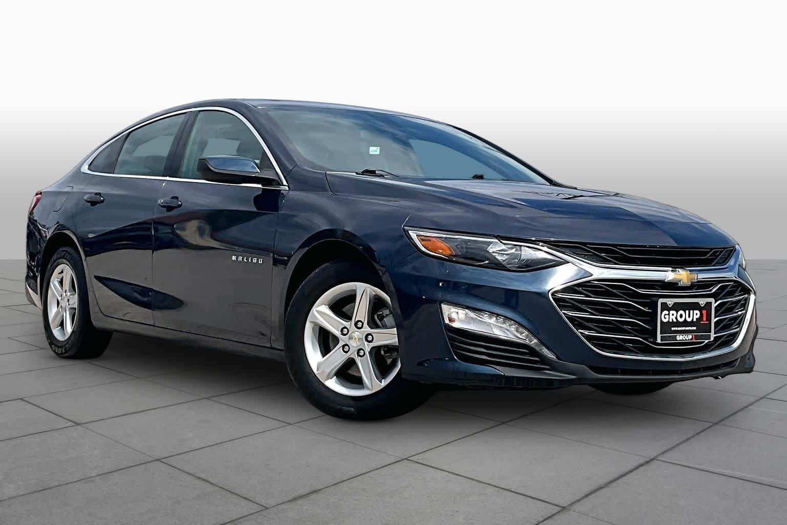 Used 2022 Northsky Blue Metallic Chevrolet LT image 3