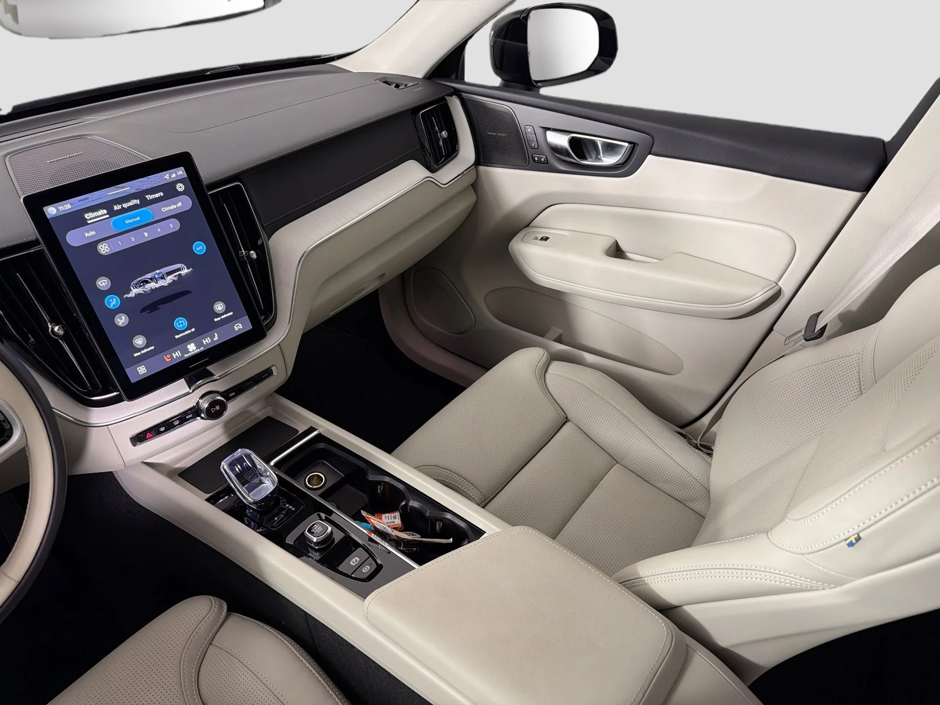 2026 Volvo XC60 Ultra - Photo 25
