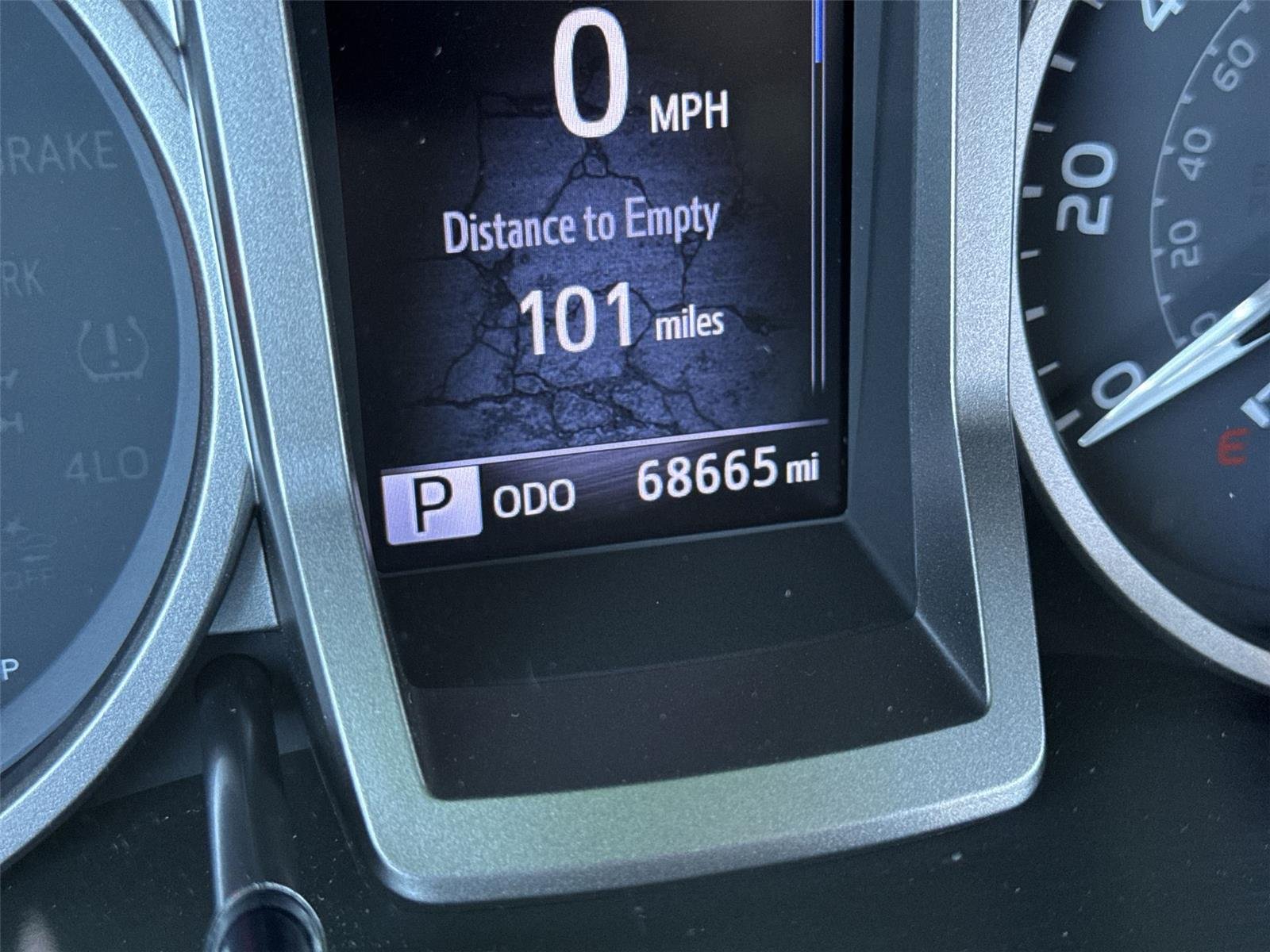 2020 Toyota Tacoma SR5 - Photo 12
