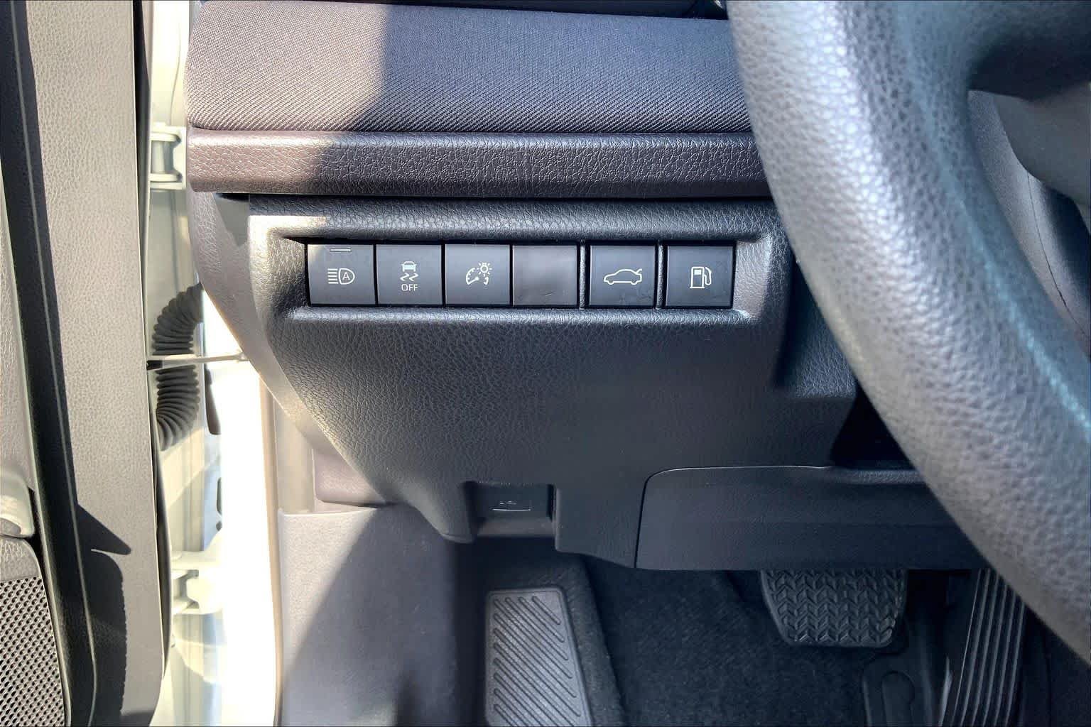Used 2025 Ice Cap Toyota LE image 36