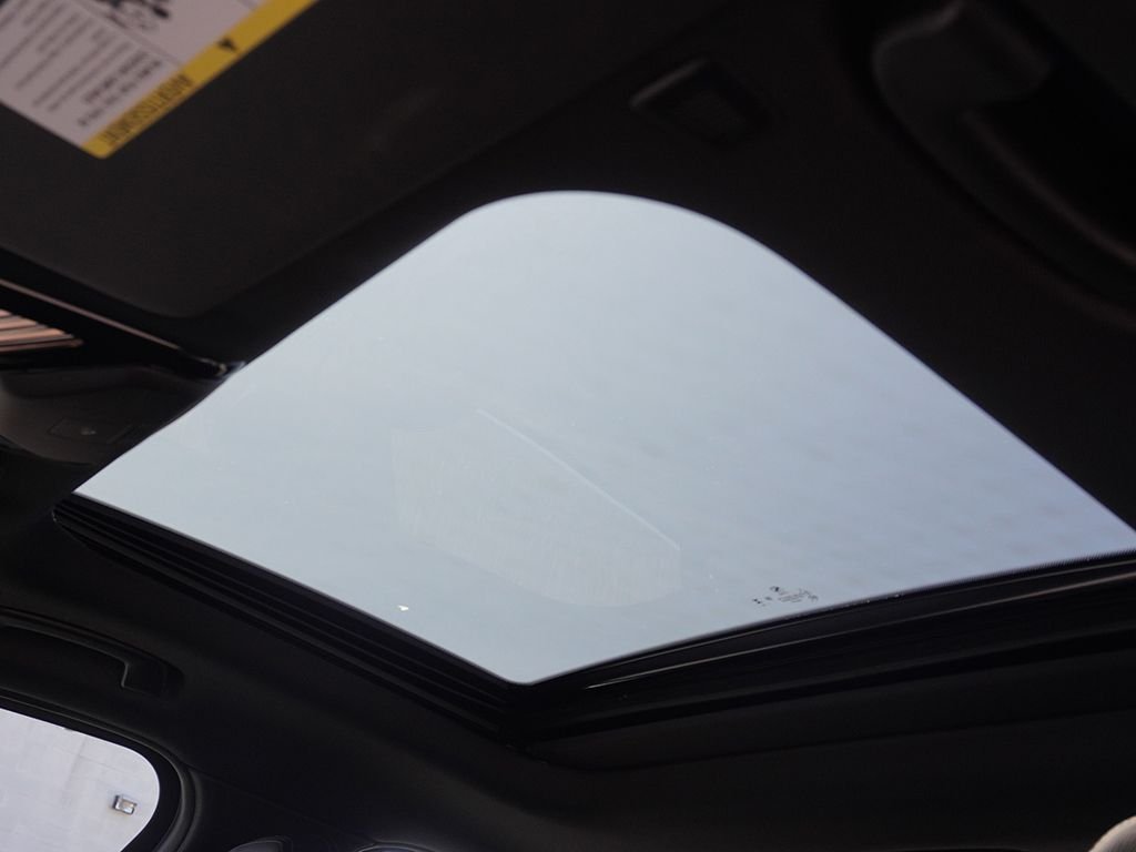 Used 2024 White BMW 330i xDrive image 20