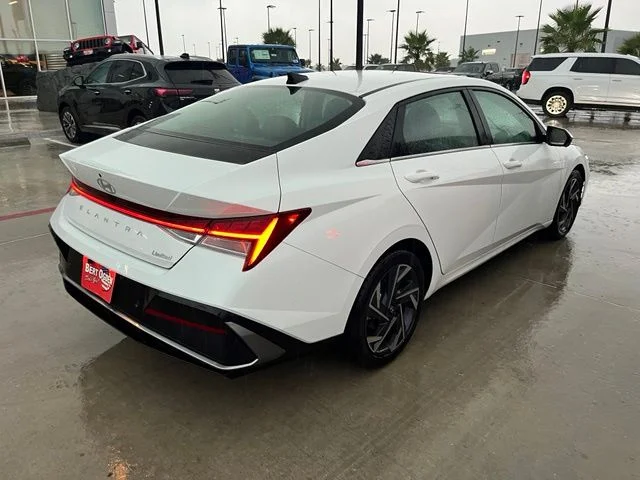 Used 2024 White Hyundai Limited image 4