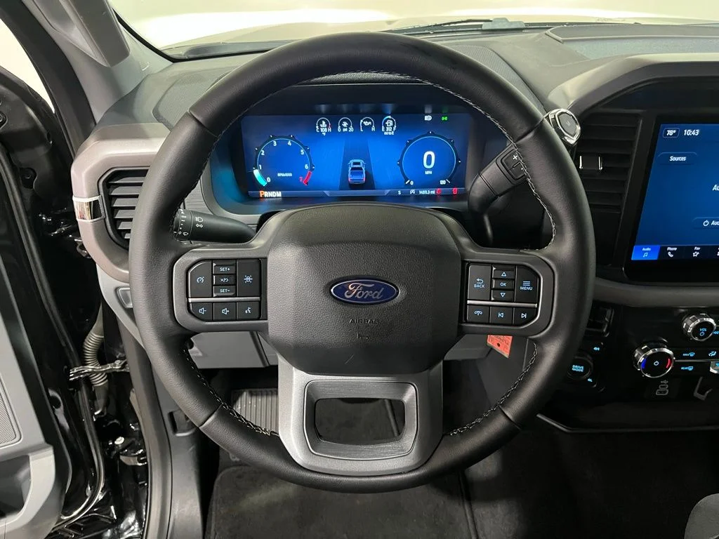 Used 2025 Black Ford XLT image 17