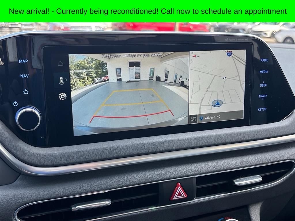 Used 2023 Gray Hyundai SEL image 6