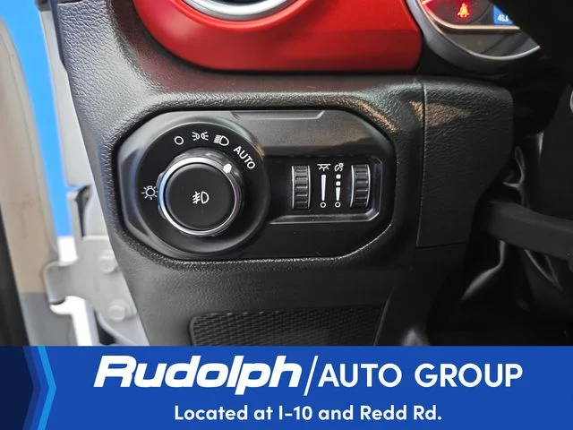 Used 2022 Bright White Clearcoat Jeep Unlimited Rubicon image 13