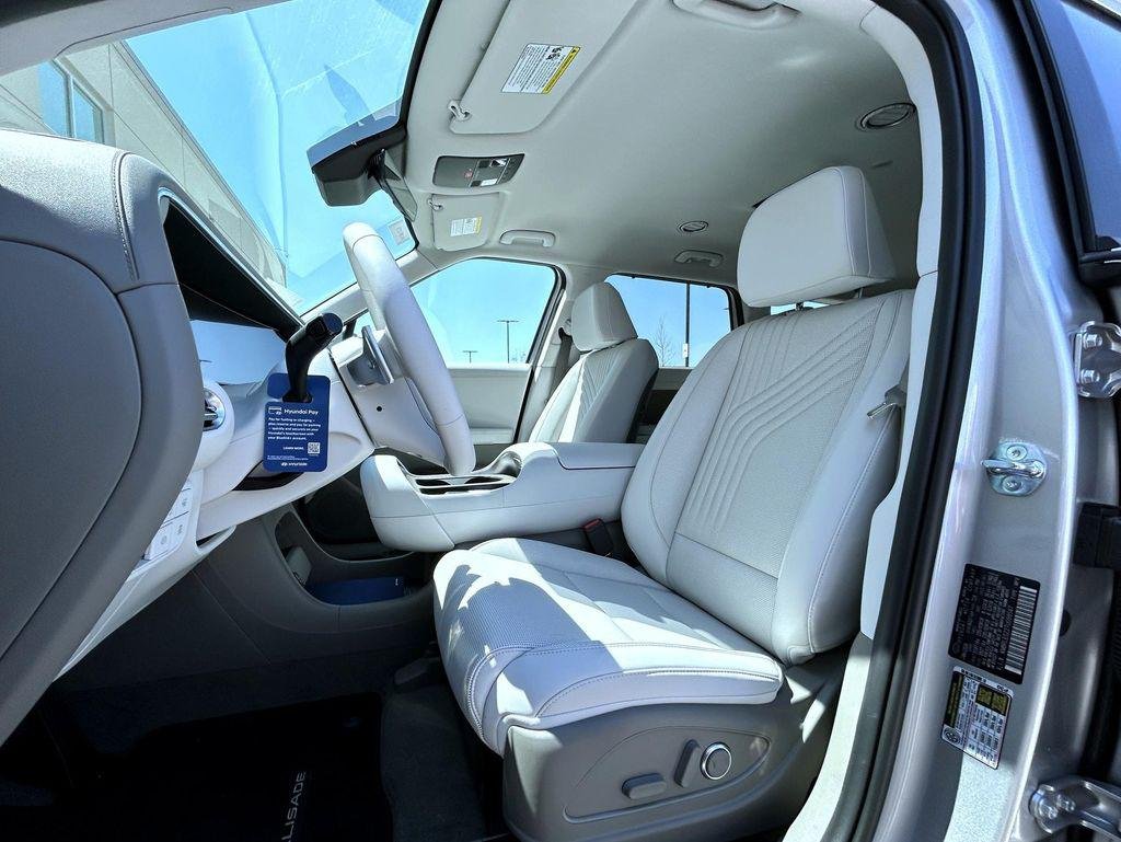 New 2026 Silver Hyundai SEL AWD image 10