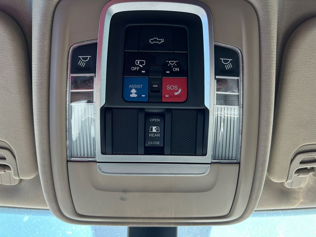 Used 2019 Black Ram Laramie image 29
