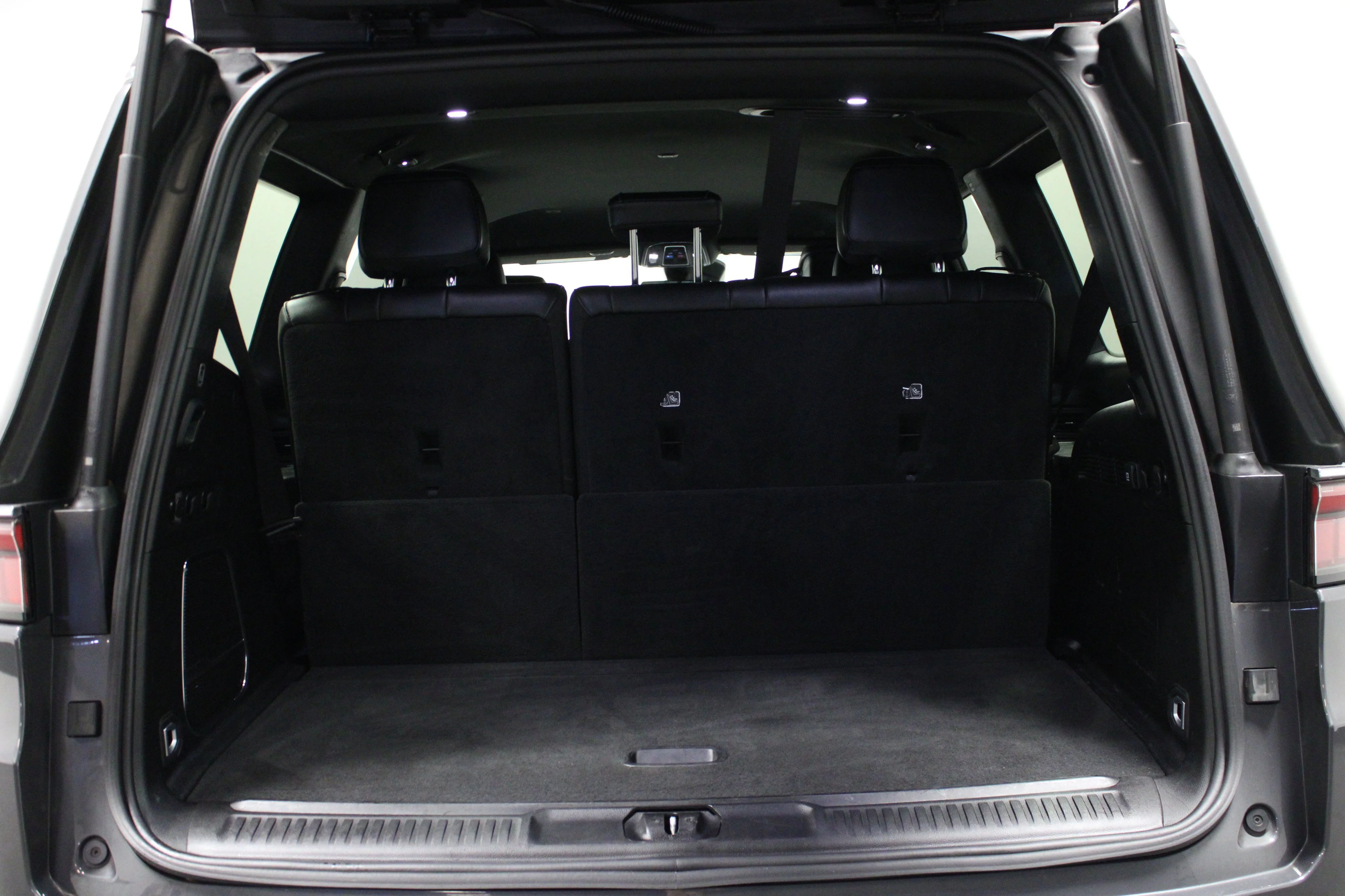 Used 2024 Baltic Gray Metallic Clearcoat Jeep Series II image 15