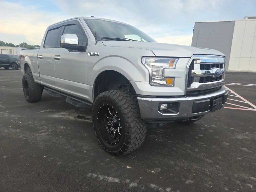 Certified Used 2017  Ford XLT image 1
