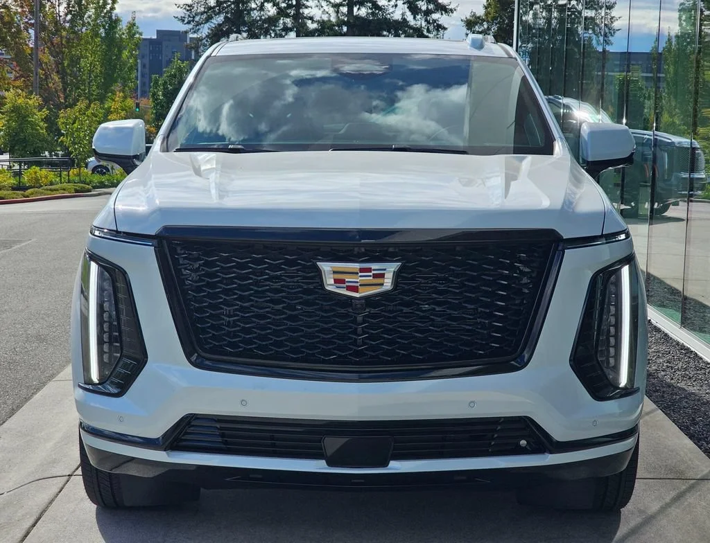 New 2026 Vibrant White Tricoat Cadillac Platinum Sport image 8