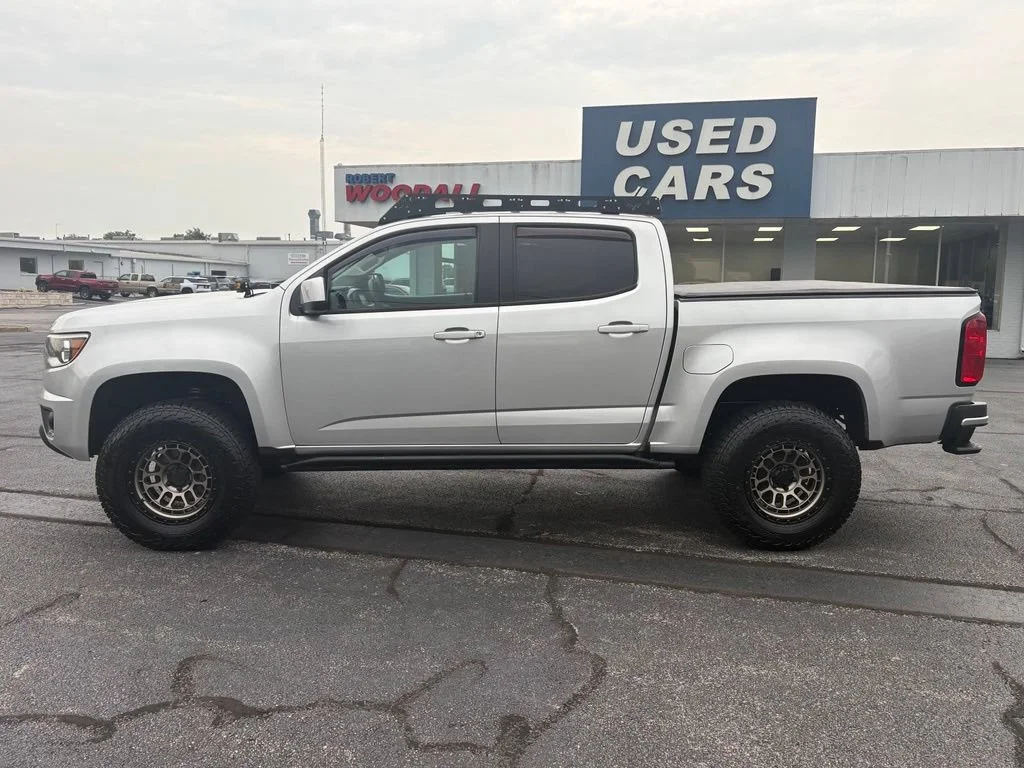 Used 2015 SILVER ICE METALLIC Chevrolet 4WD Z71 image 3