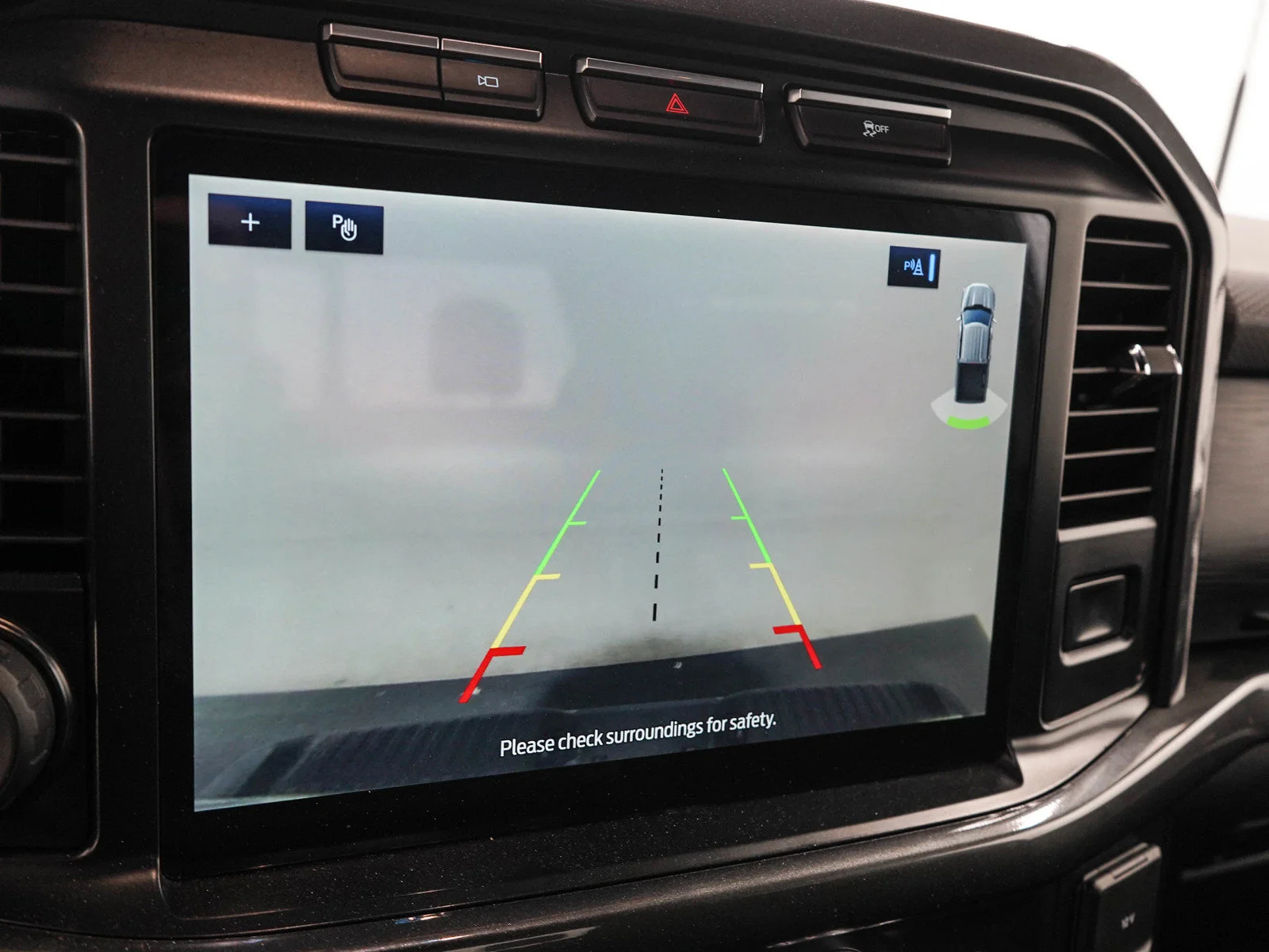 Used 2022  Ford XL image 28