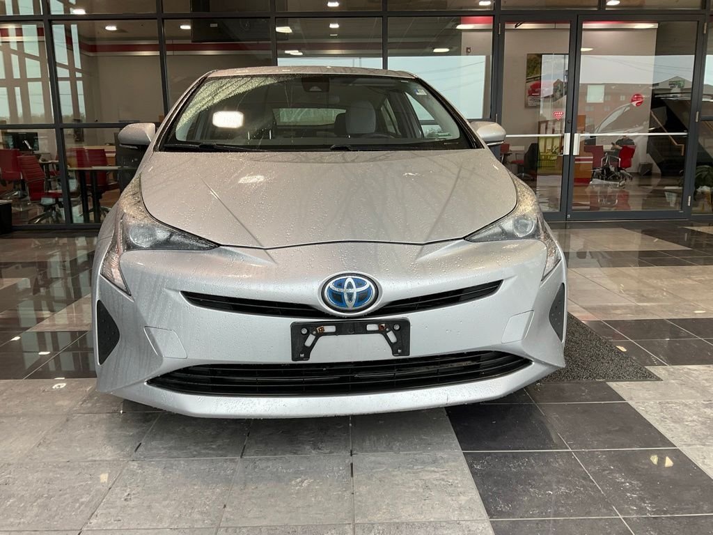 Used 2017 Toyota Prius Two with VIN JTDKBRFU3H3027401 for sale in Kansas City