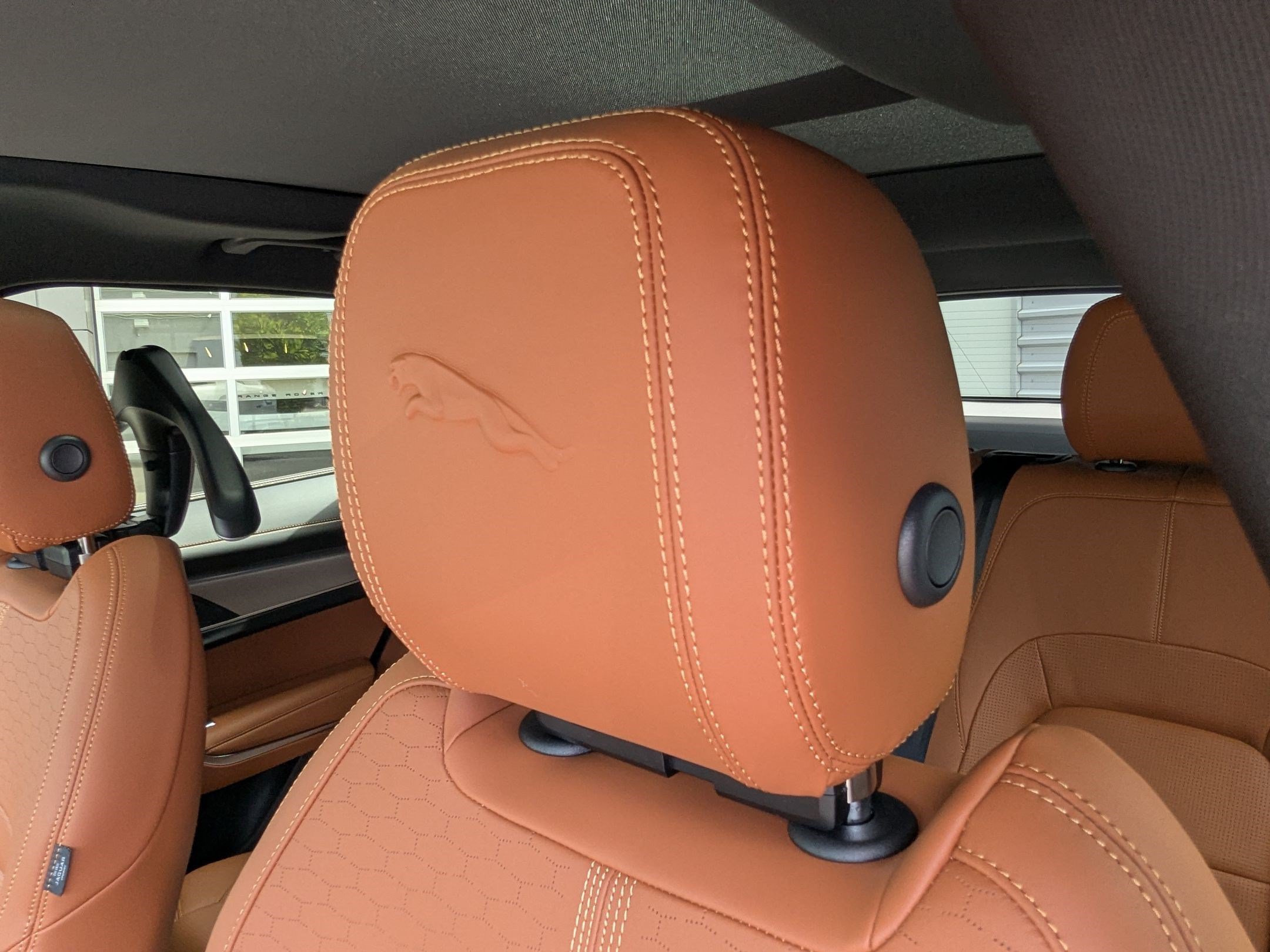 2026 Jaguar F-Pace R-Dynamic S - Photo 25