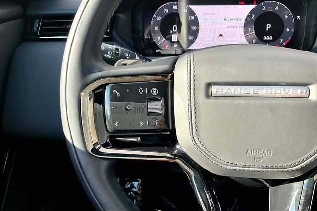 Used 2026  Land Rover S image 18