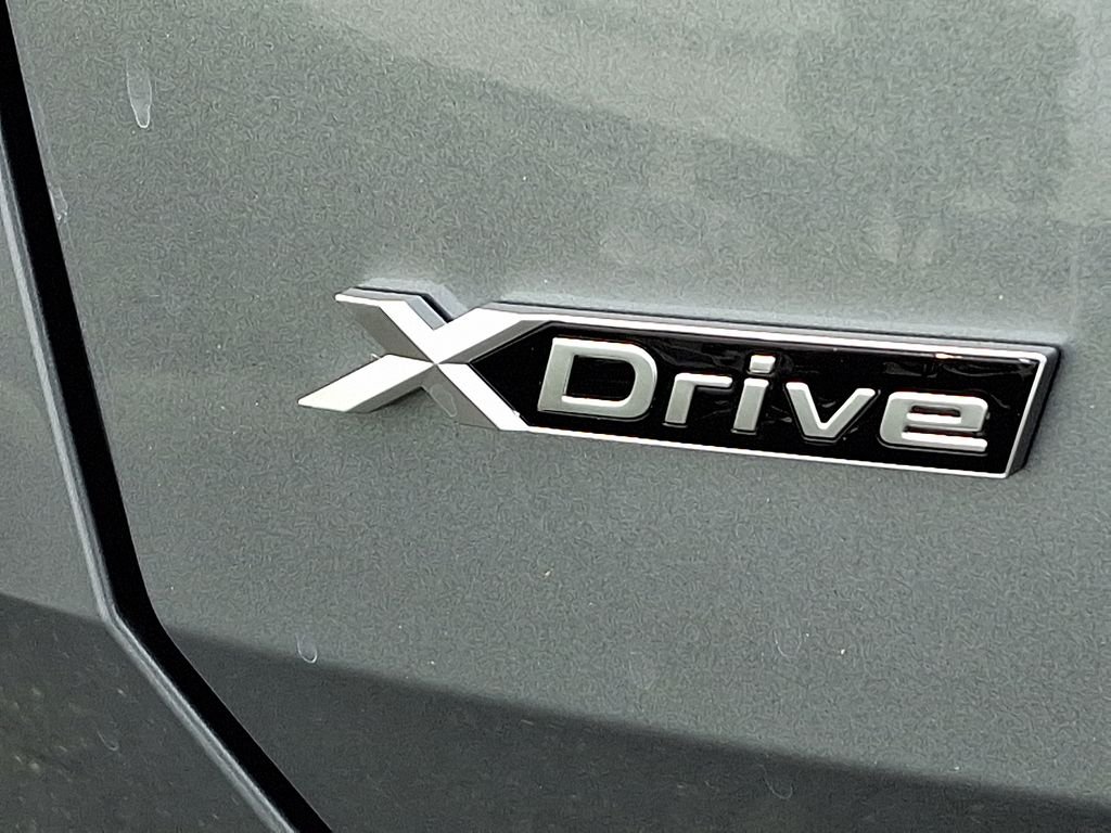New 2026 Skyscraper Grey Metallic BMW 30 xDrive image 12