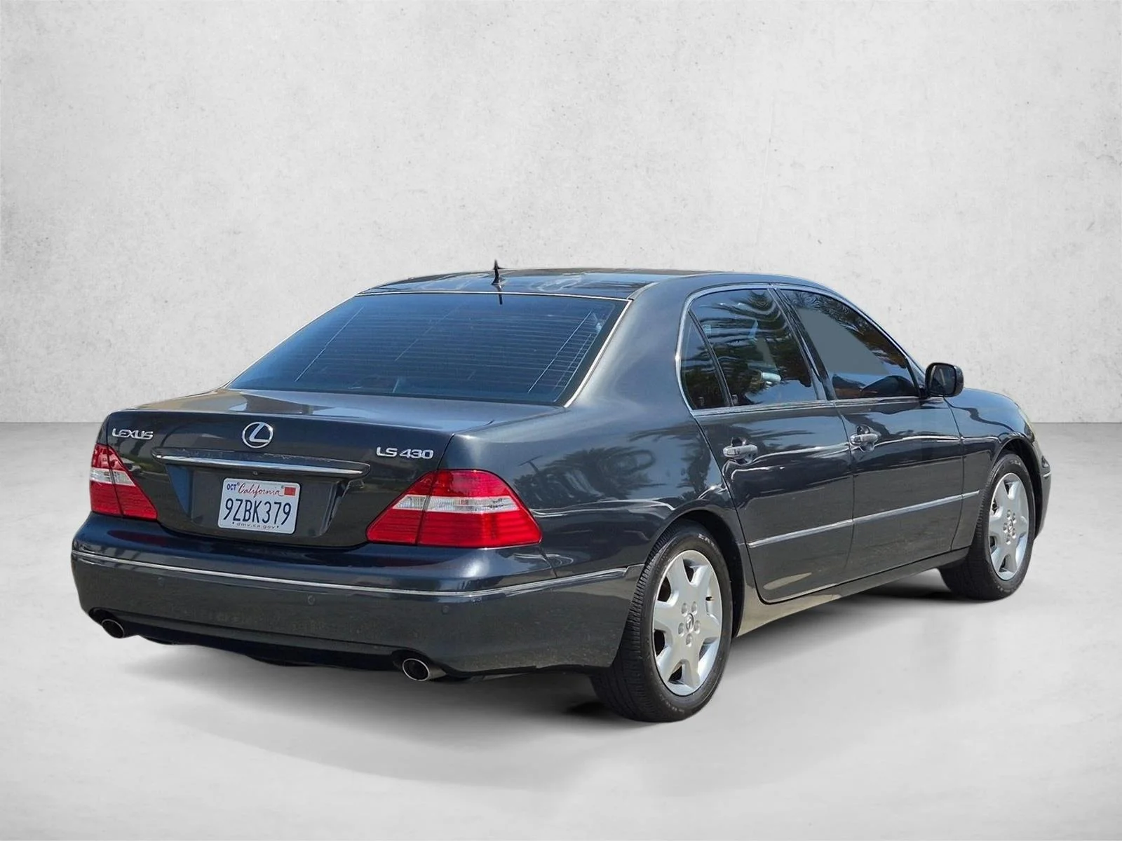 Used 2004 Silver/Gray Lexus  image 5