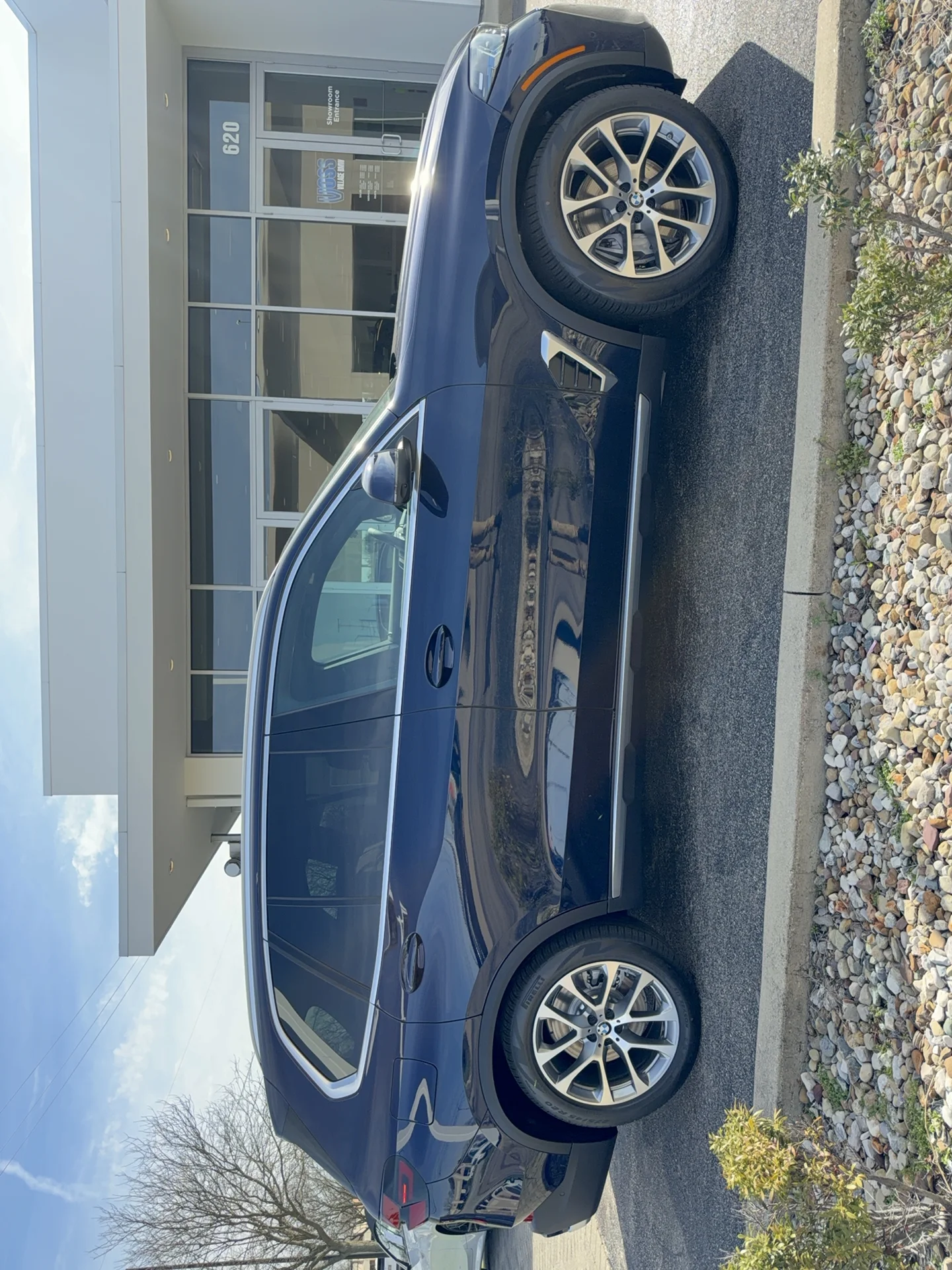 New 2026 Tanzanite Blue II Metallic BMW xDrive50e image 4