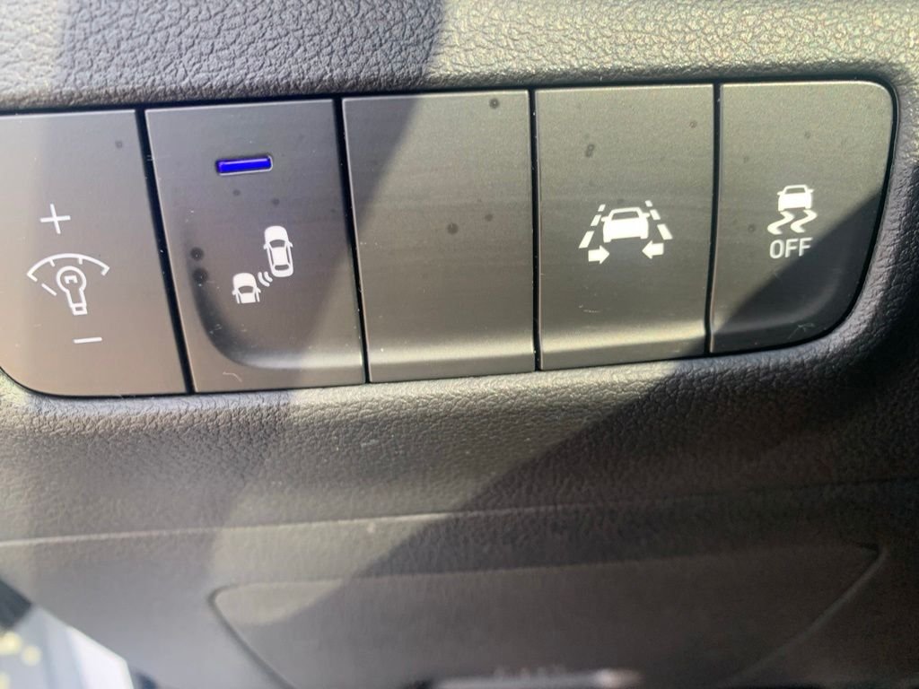 Certified Used 2021 White Hyundai Limited image 16
