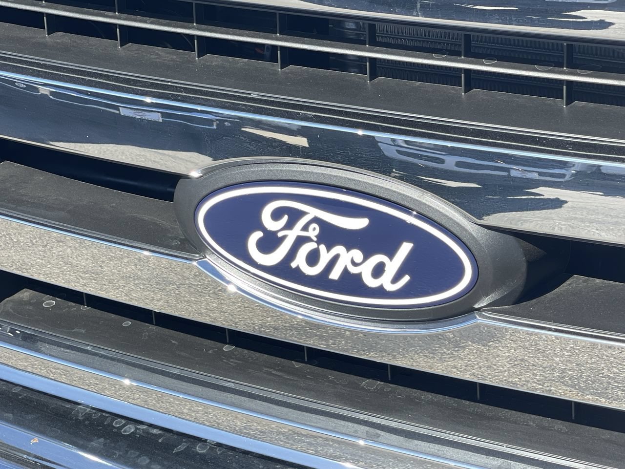 New 2027 Oxford White Ford  image 8