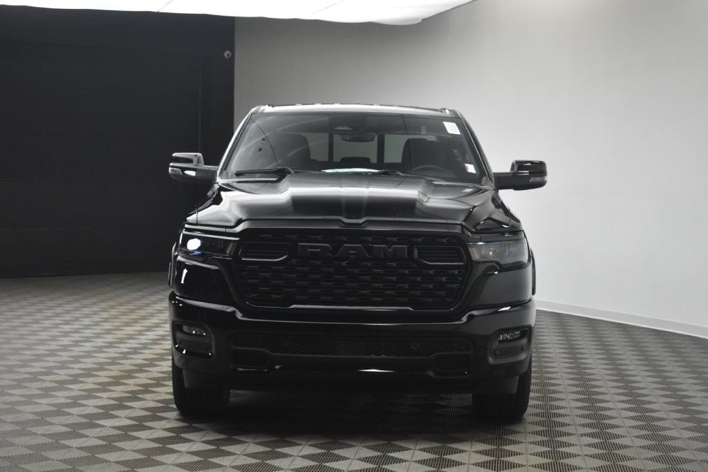New 2027 Diamond Black Crystal Pearl-Coat Exterior Paint RAM Big Horn/Lone Star image 2