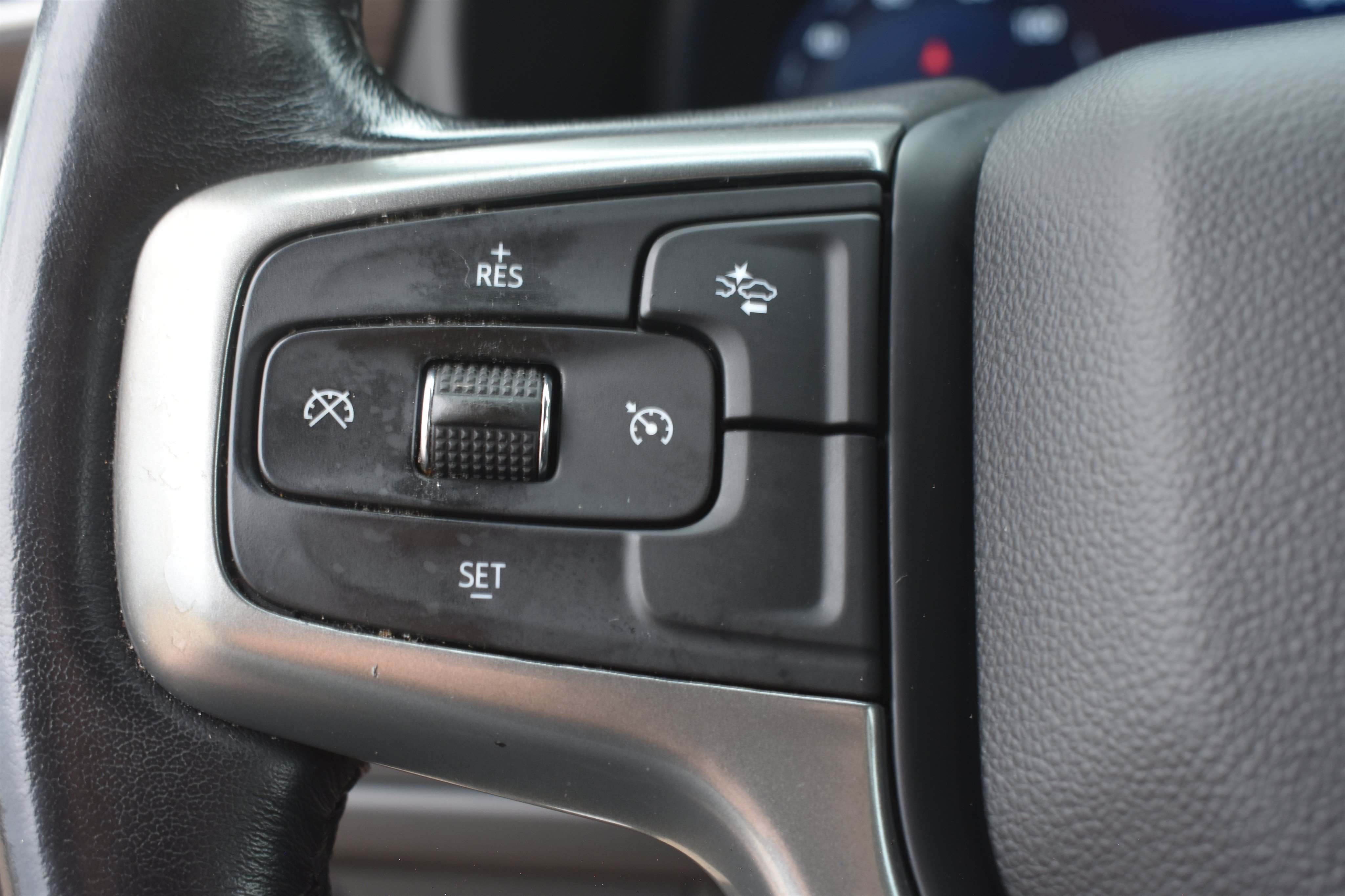 Used 2022 Dark Ash Metallic Chevrolet Z71 image 20