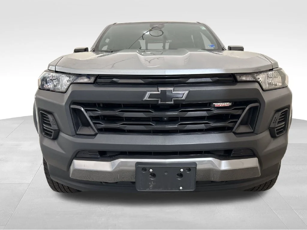 Used 2024 Gray Chevrolet Trail Boss image 10