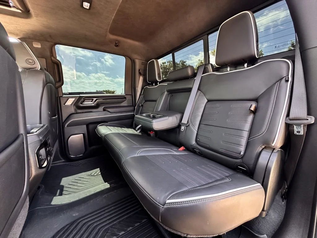 Used 2025 Silver GMC AT4X image 27