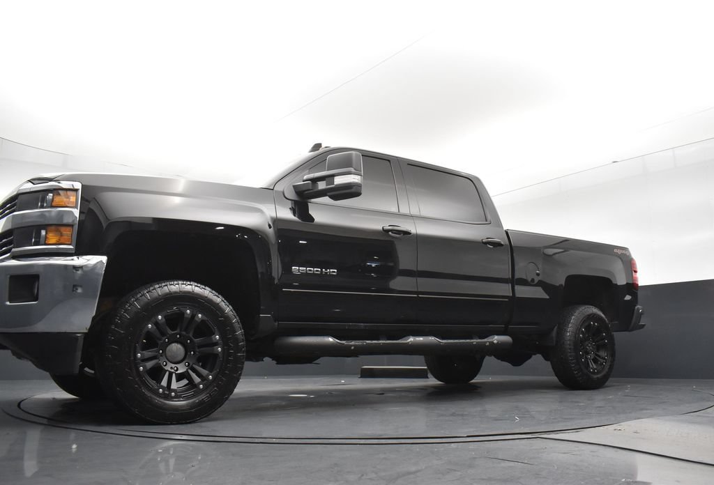 Used 2015 Black Chevrolet LT image 21