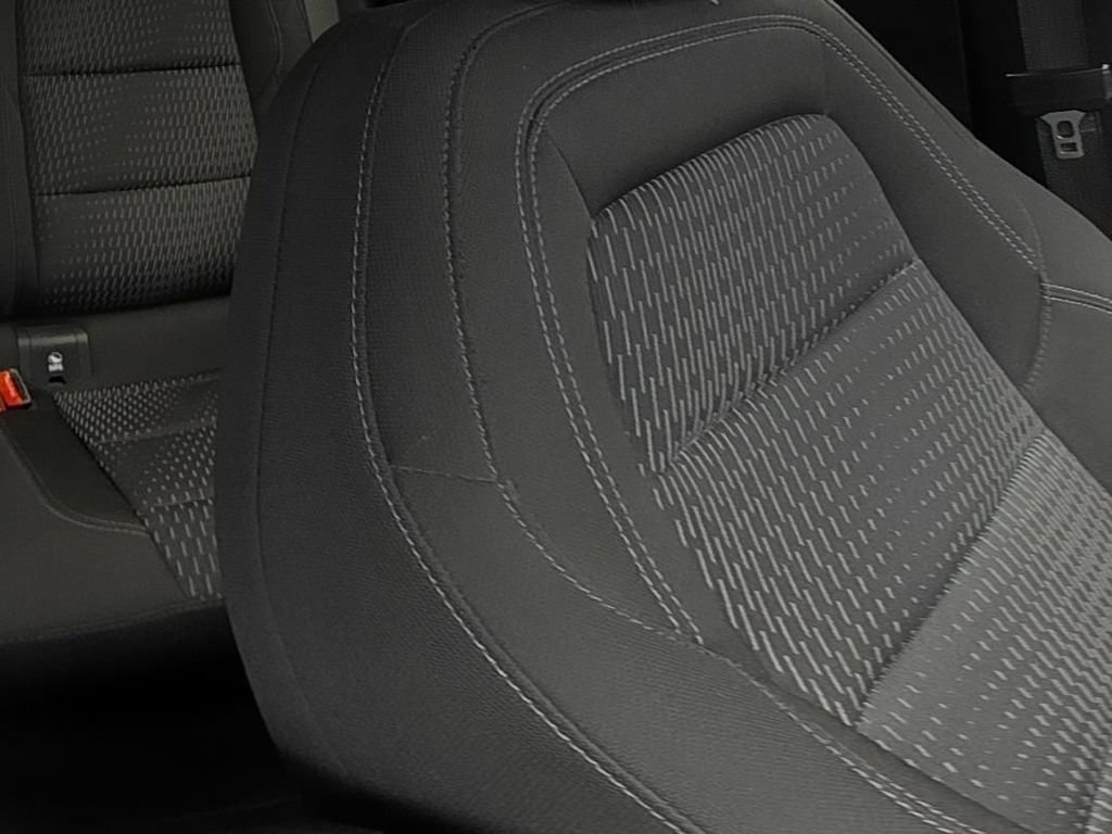 2025 Chevrolet Equinox LT - Photo 14