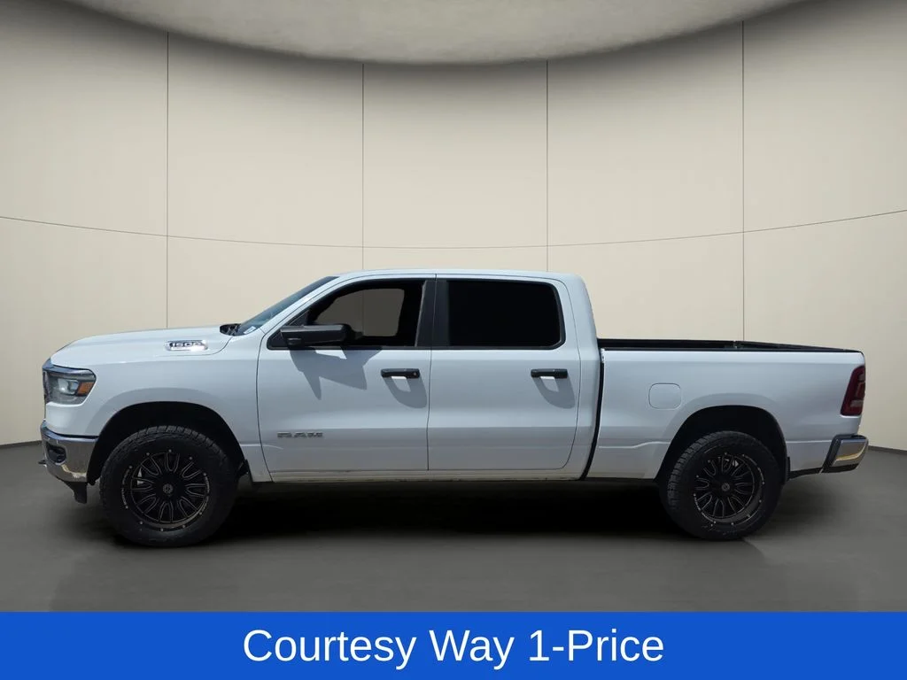 Used 2023 White Ram Big Horn/Lone Star image 5