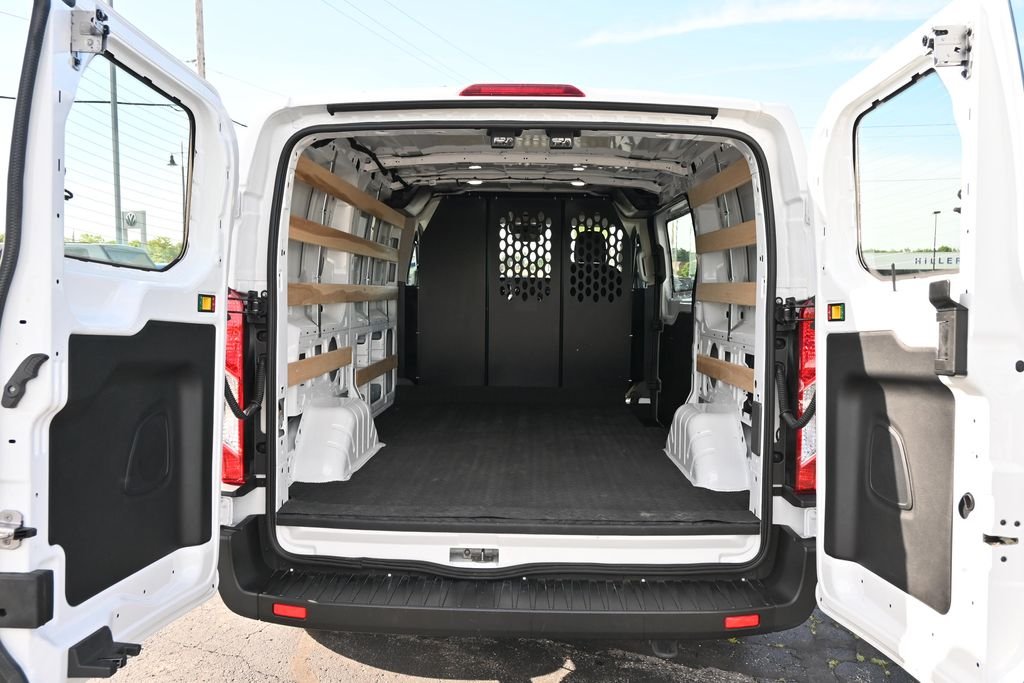 Used 2025 Oxford White Ford Base image 12